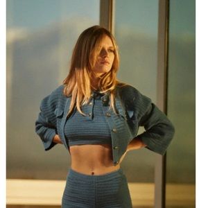 Zara blue knit crop top